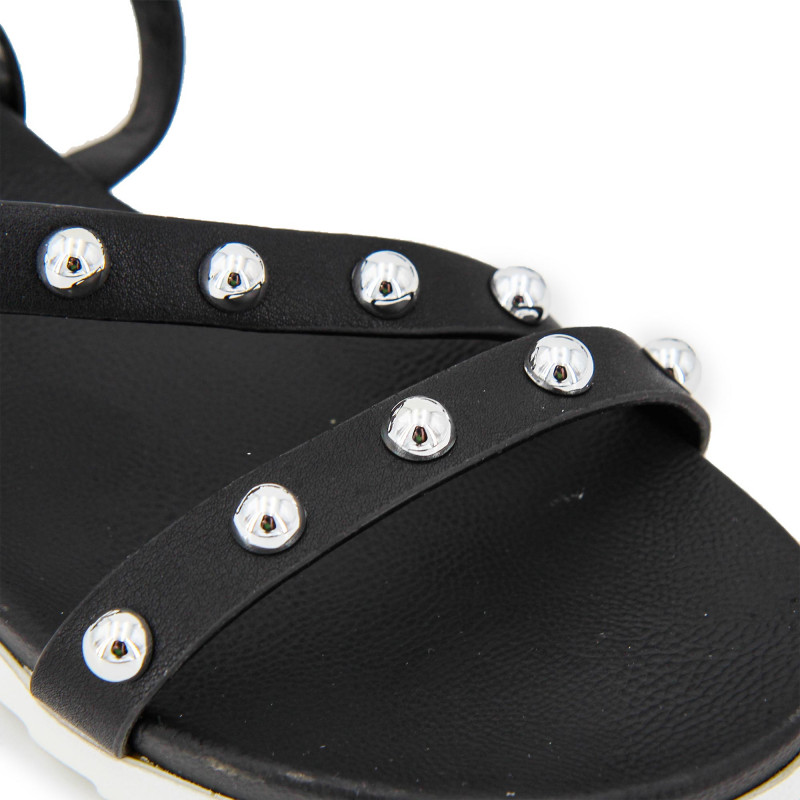 Sandales plates à brides cloutées semelle crantée Femme MARIAMARE marque pas cher prix dégriffés destockage