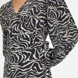 ROBE ML OBJLEONORA NOIR 23039195 4060 ROBE ML OBJLEONORA NOIR 23039195 4060